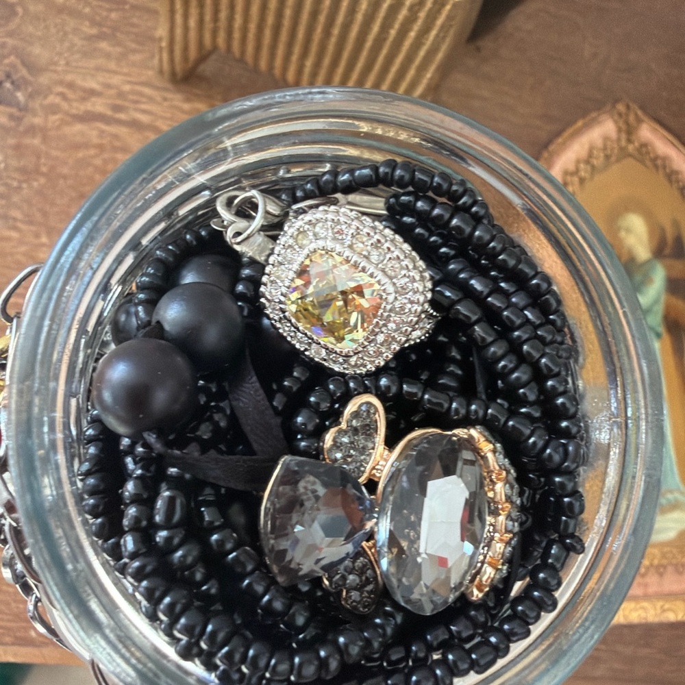 Vintage to New Mystery Jewelry- glam black gold and amber - Picture 5 of 5